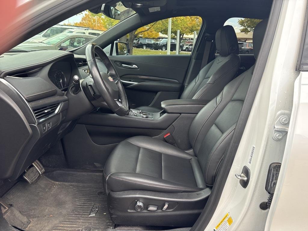 used 2021 Cadillac XT4 car, priced at $28,500