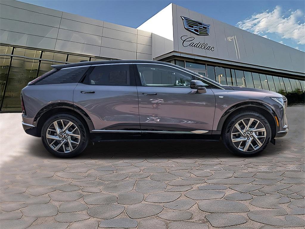 new 2025 Cadillac OPTIQ car, priced at $56,314