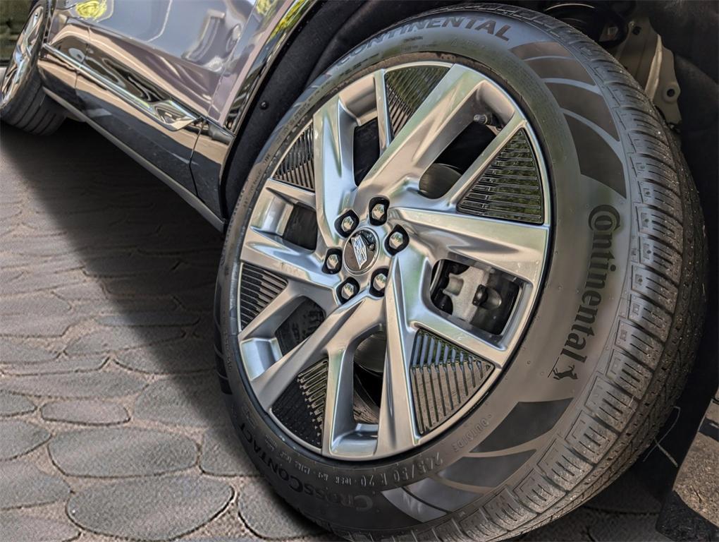new 2025 Cadillac OPTIQ car, priced at $56,314