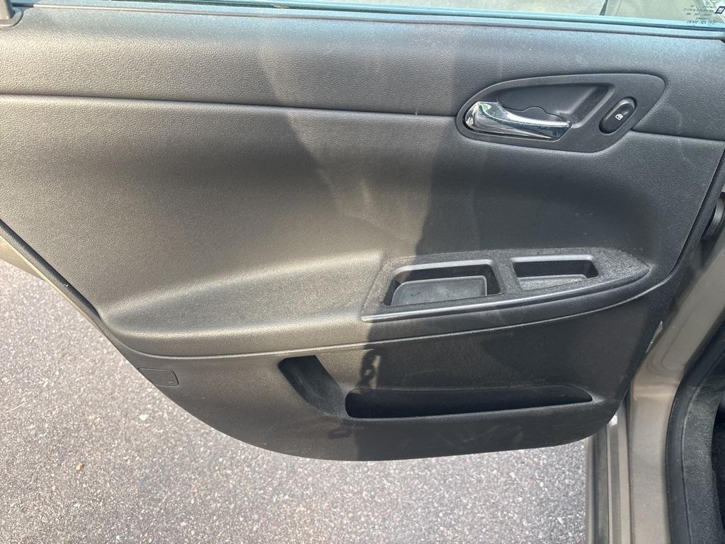 used 2007 Chevrolet Impala car, priced at $8,500