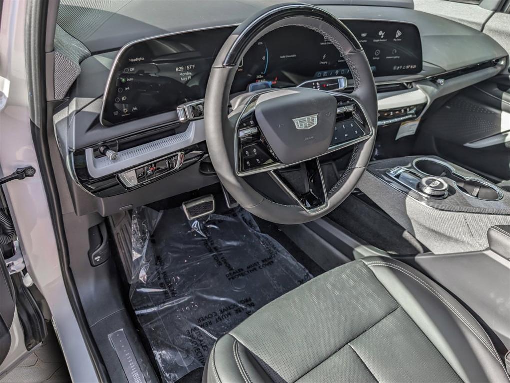 new 2025 Cadillac OPTIQ car, priced at $59,614