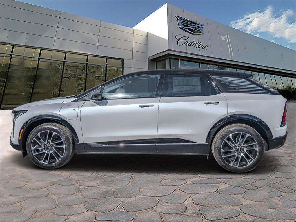 new 2025 Cadillac OPTIQ car, priced at $59,614