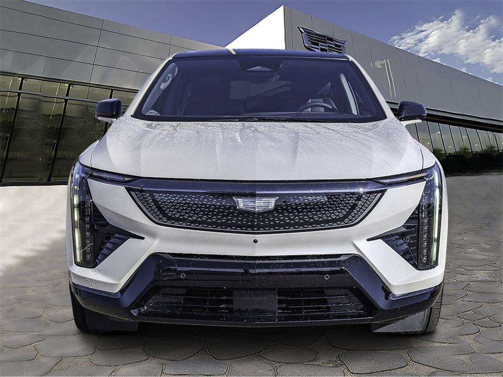 new 2025 Cadillac OPTIQ car, priced at $60,089