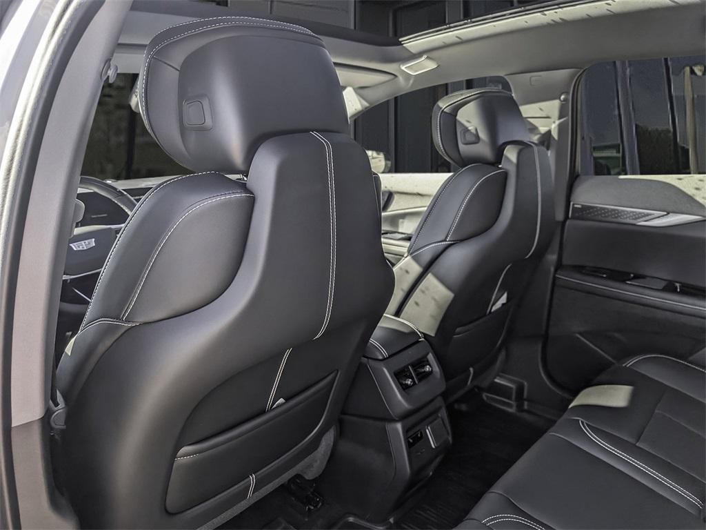 new 2025 Cadillac OPTIQ car, priced at $60,089
