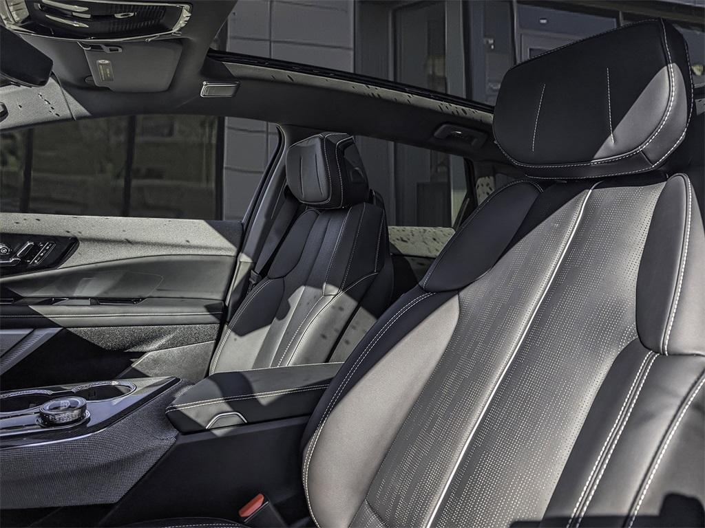 new 2025 Cadillac OPTIQ car, priced at $60,089
