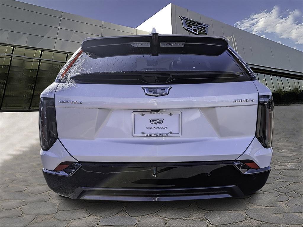 new 2025 Cadillac OPTIQ car, priced at $60,089