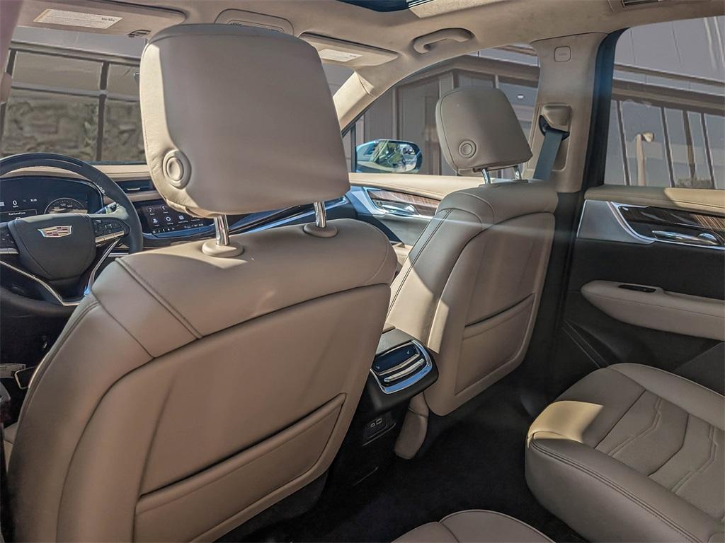 new 2025 Cadillac XT6 car, priced at $75,764