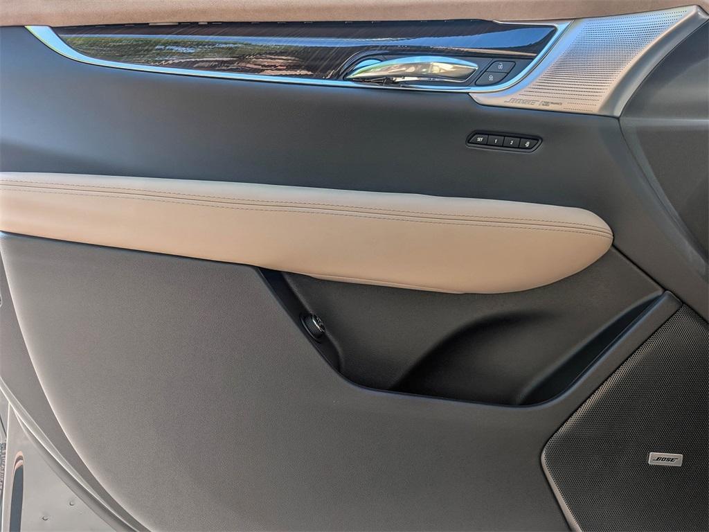 new 2025 Cadillac XT6 car, priced at $75,764