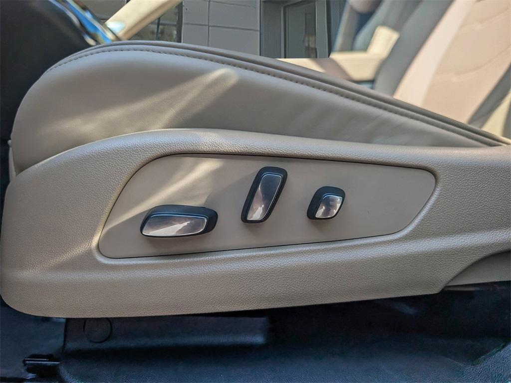 new 2025 Cadillac XT6 car, priced at $75,764