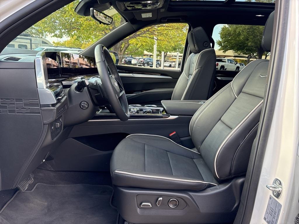 used 2025 Cadillac Escalade ESV car, priced at $113,000