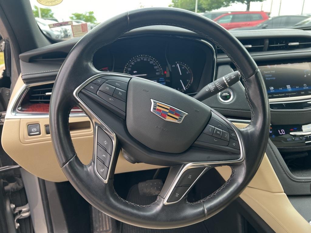 used 2019 Cadillac XT5 car, priced at $26,000