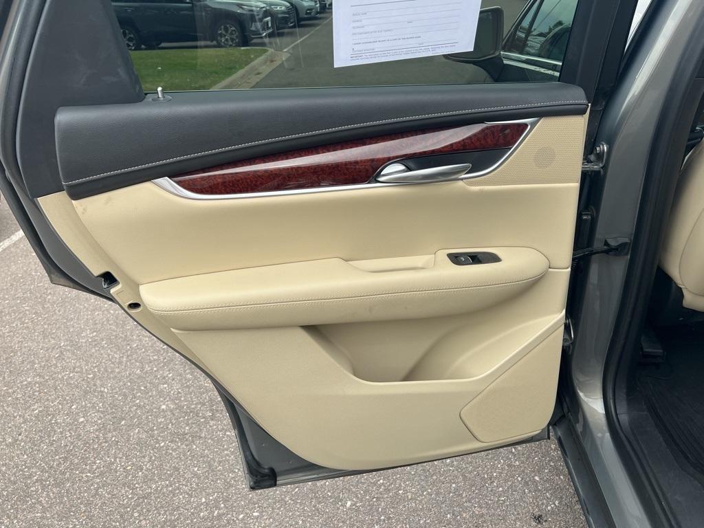 used 2019 Cadillac XT5 car, priced at $26,000