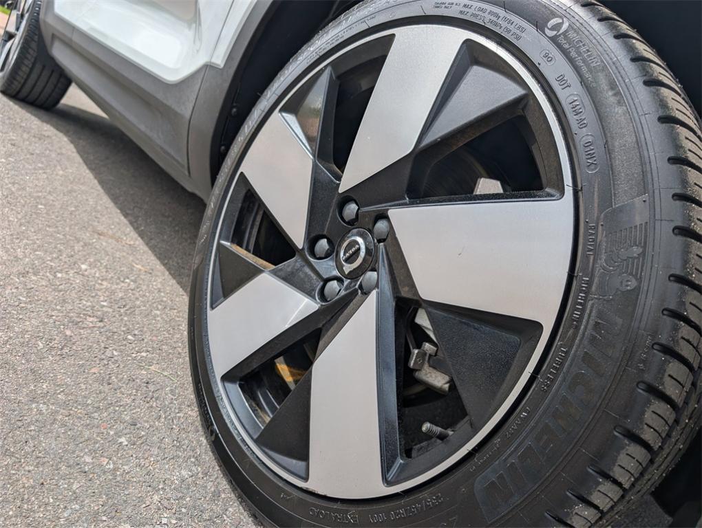 used 2022 Volvo C40 Recharge Pure Electric car, priced at $31,000