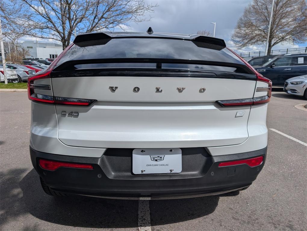 used 2022 Volvo C40 Recharge Pure Electric car, priced at $31,000