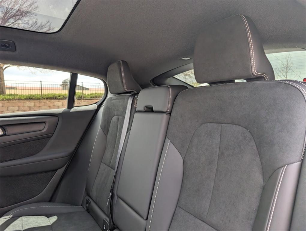 used 2022 Volvo C40 Recharge Pure Electric car, priced at $31,000