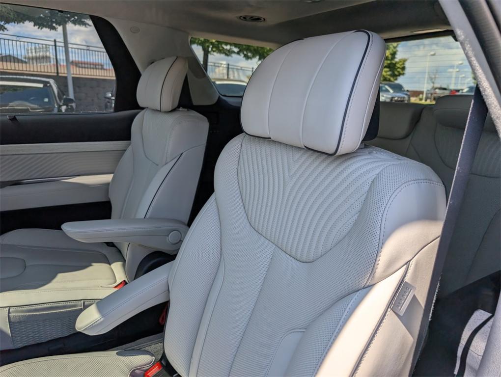 used 2023 Hyundai Palisade car, priced at $44,000