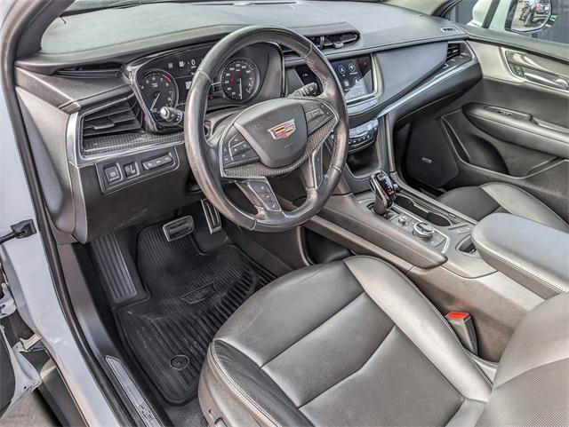 used 2022 Cadillac XT5 car, priced at $40,000