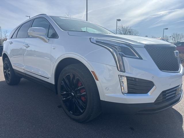 used 2022 Cadillac XT5 car, priced at $44,500