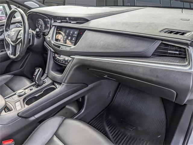 used 2022 Cadillac XT5 car, priced at $40,000