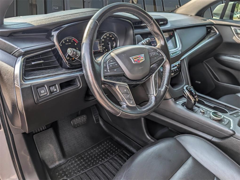 used 2021 Cadillac XT5 car, priced at $29,000