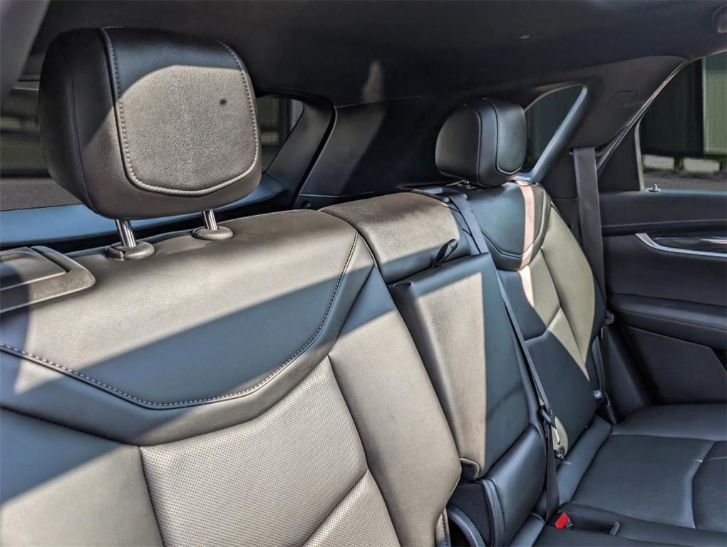 used 2021 Cadillac XT5 car, priced at $29,000