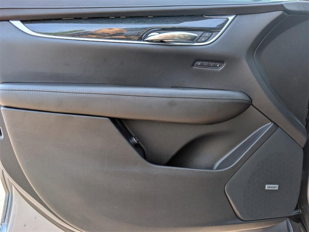 used 2021 Cadillac XT5 car, priced at $29,000