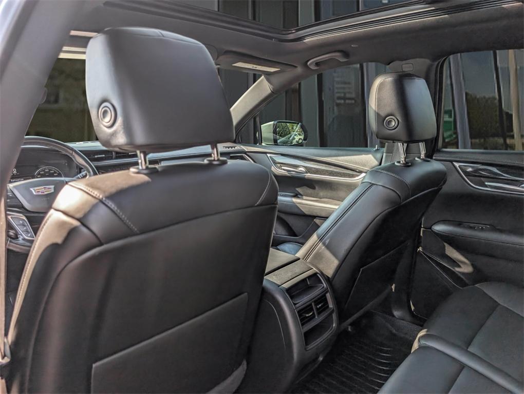 used 2021 Cadillac XT5 car, priced at $29,000