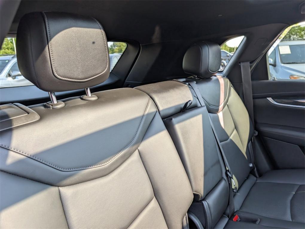 used 2021 Cadillac XT5 car, priced at $29,000