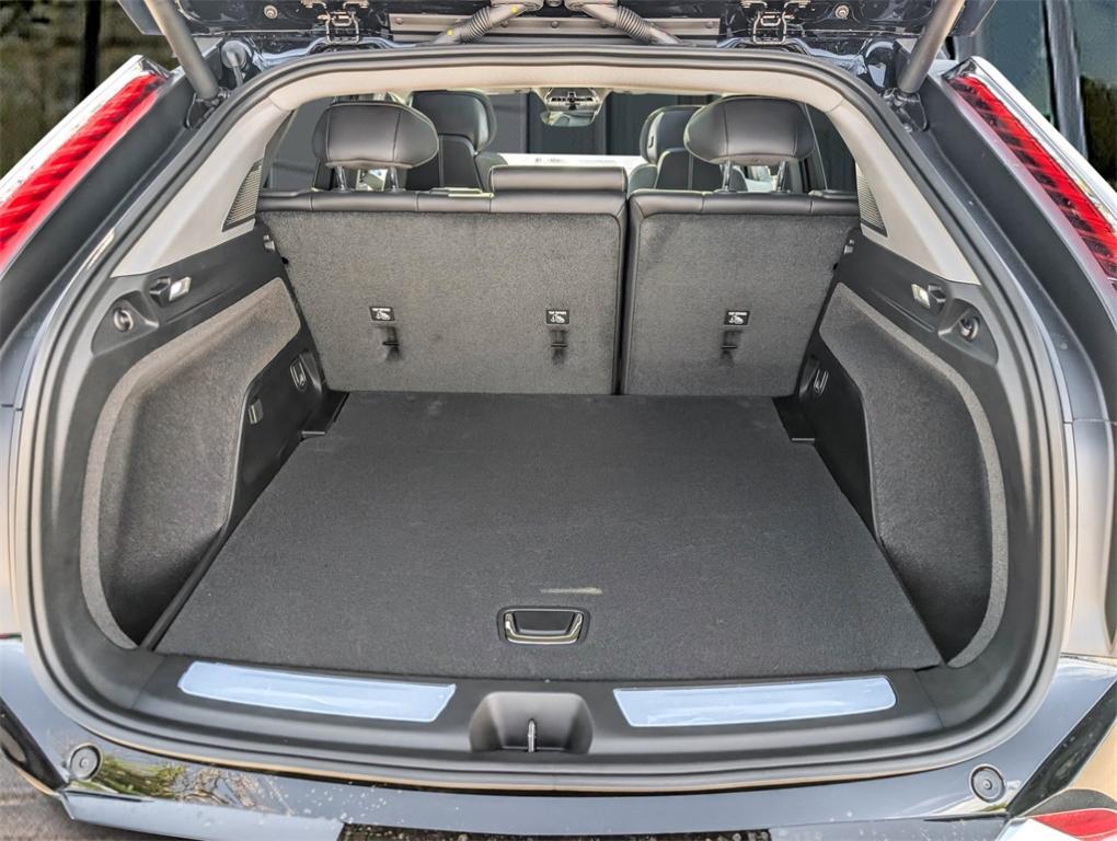 new 2025 Cadillac OPTIQ car, priced at $55,089