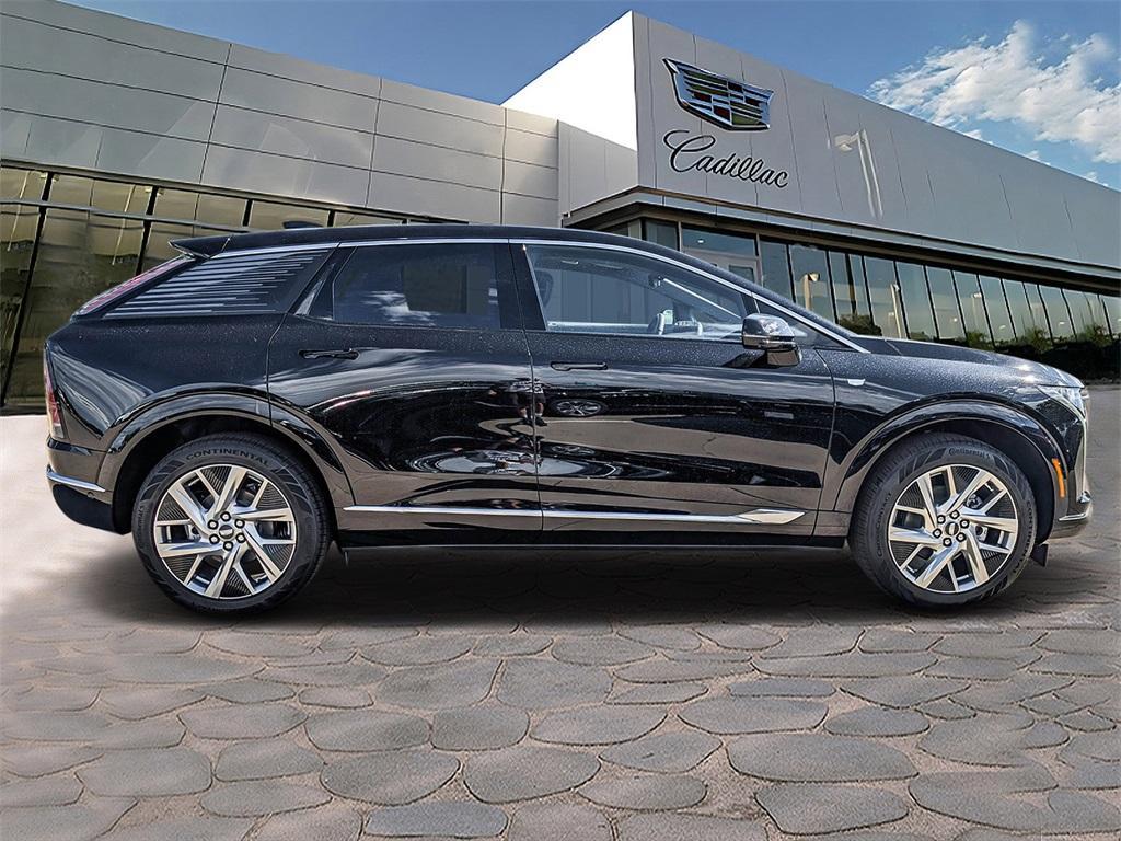 new 2025 Cadillac OPTIQ car, priced at $55,089