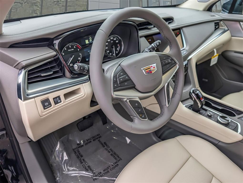 new 2025 Cadillac XT5 car, priced at $57,609