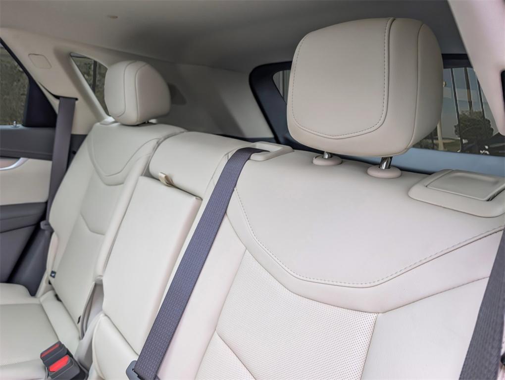 new 2025 Cadillac XT5 car, priced at $57,609