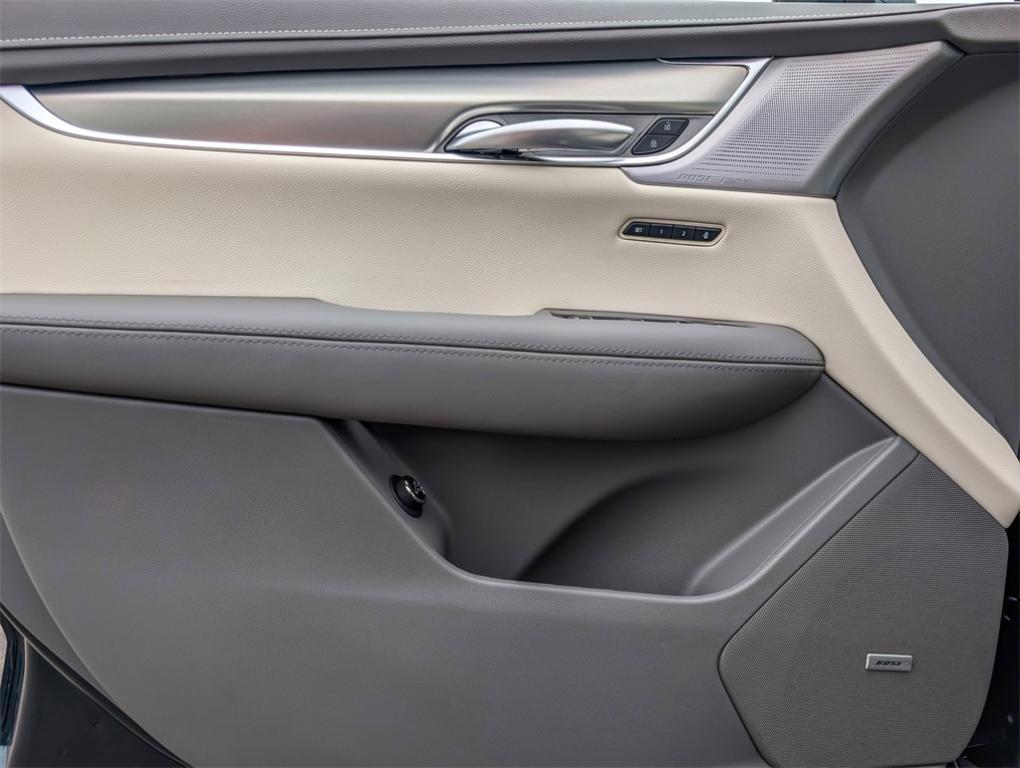 new 2025 Cadillac XT5 car, priced at $57,609