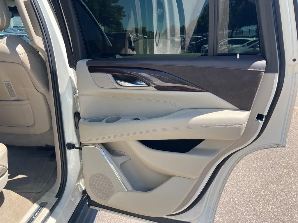 used 2015 Cadillac Escalade car, priced at $25,500