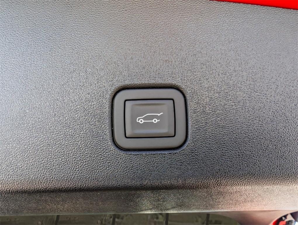 new 2025 Cadillac OPTIQ car, priced at $61,294