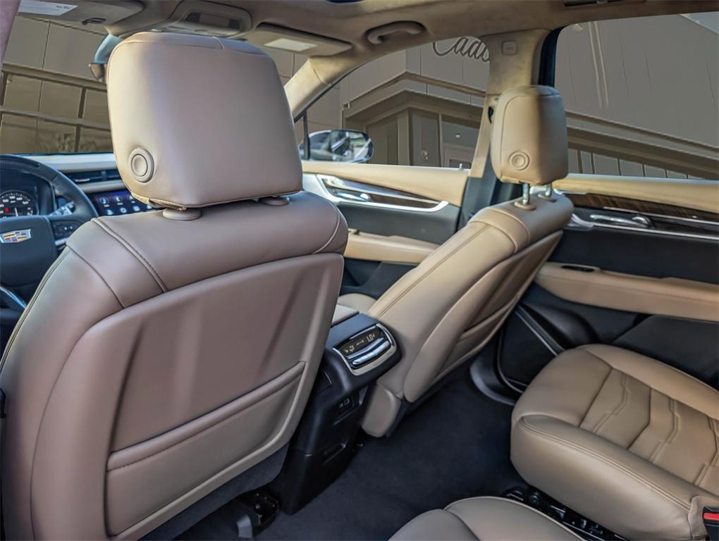 new 2025 Cadillac XT6 car, priced at $77,992