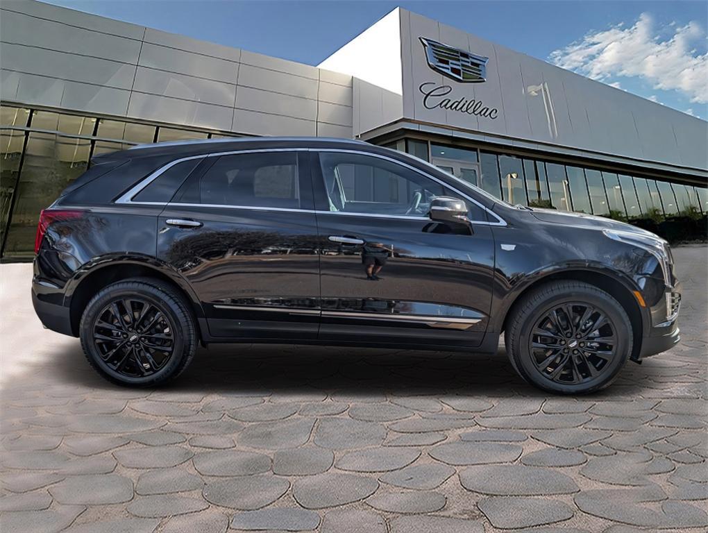 new 2026 Cadillac XT5 car, priced at $50,114