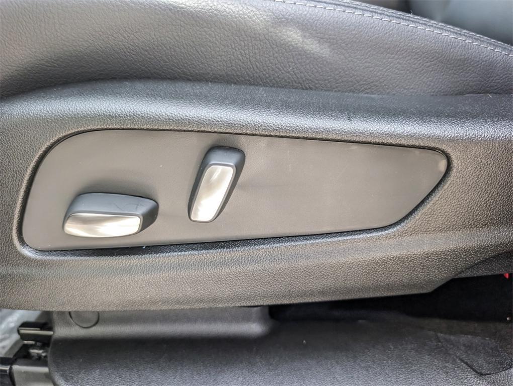 new 2026 Cadillac XT5 car, priced at $50,114