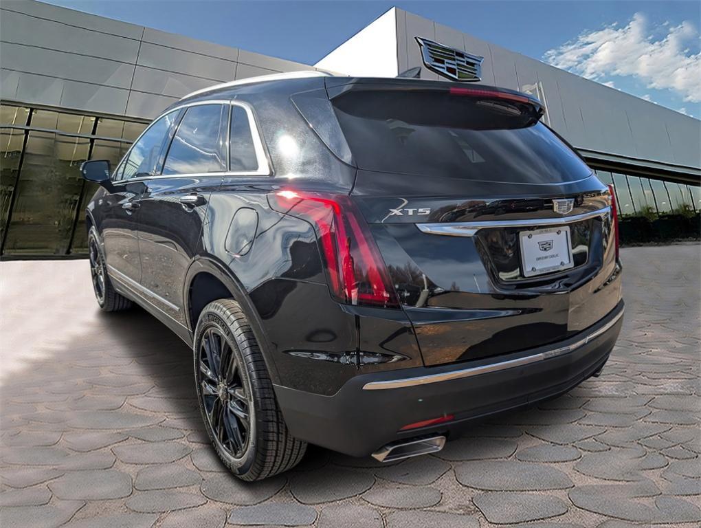 new 2026 Cadillac XT5 car, priced at $50,114