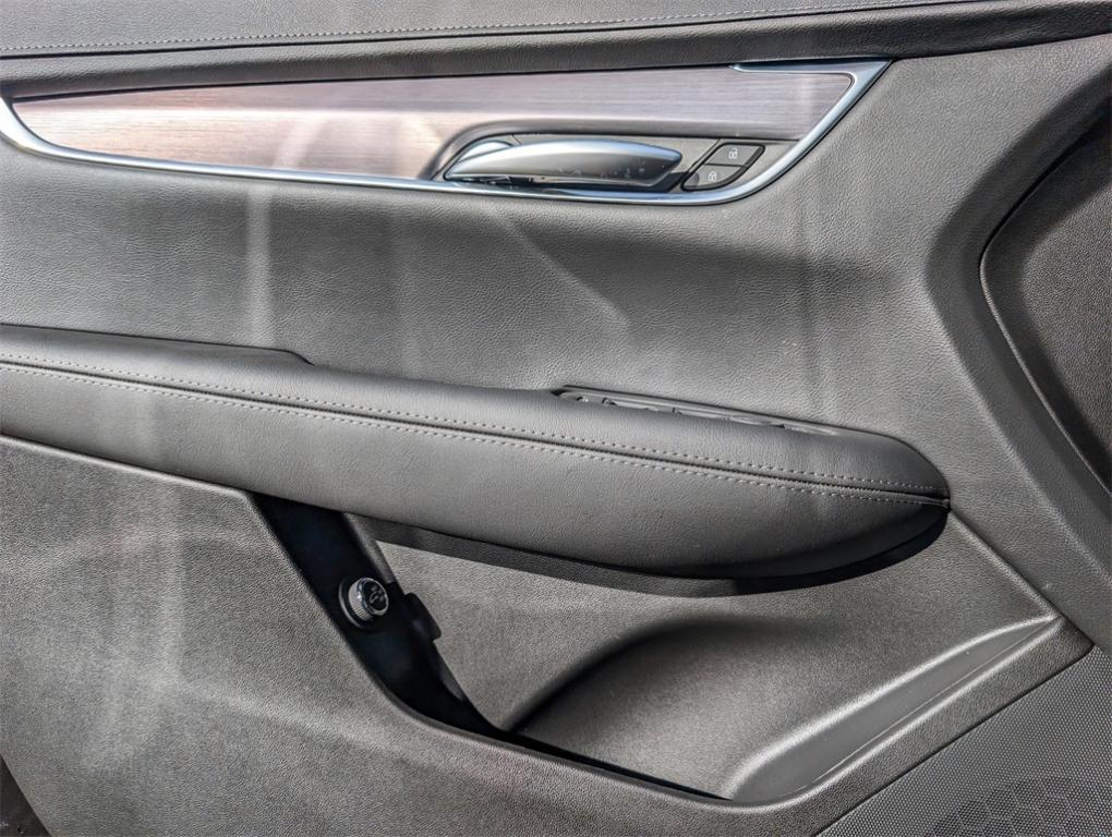 new 2026 Cadillac XT5 car, priced at $50,114