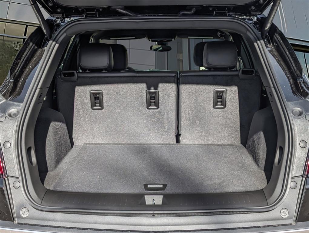 new 2026 Cadillac XT5 car, priced at $50,114