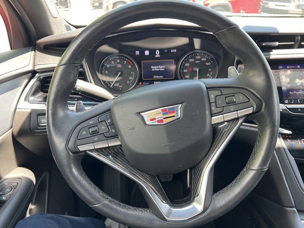 used 2021 Cadillac XT6 car, priced at $40,000