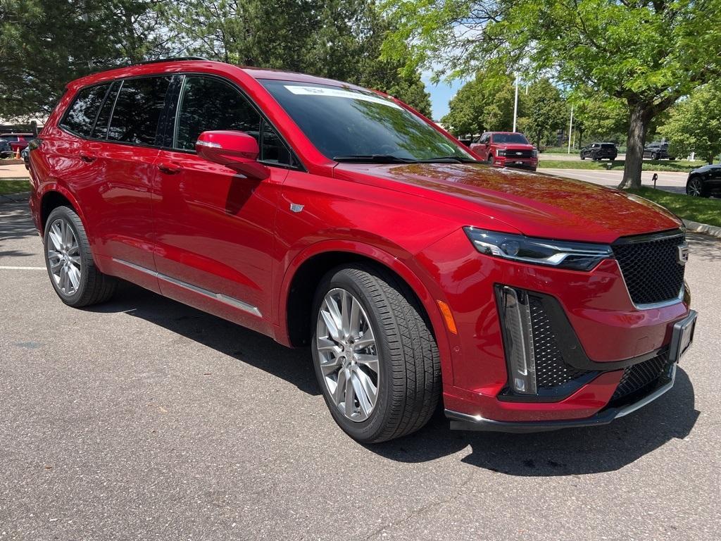 used 2021 Cadillac XT6 car, priced at $40,000