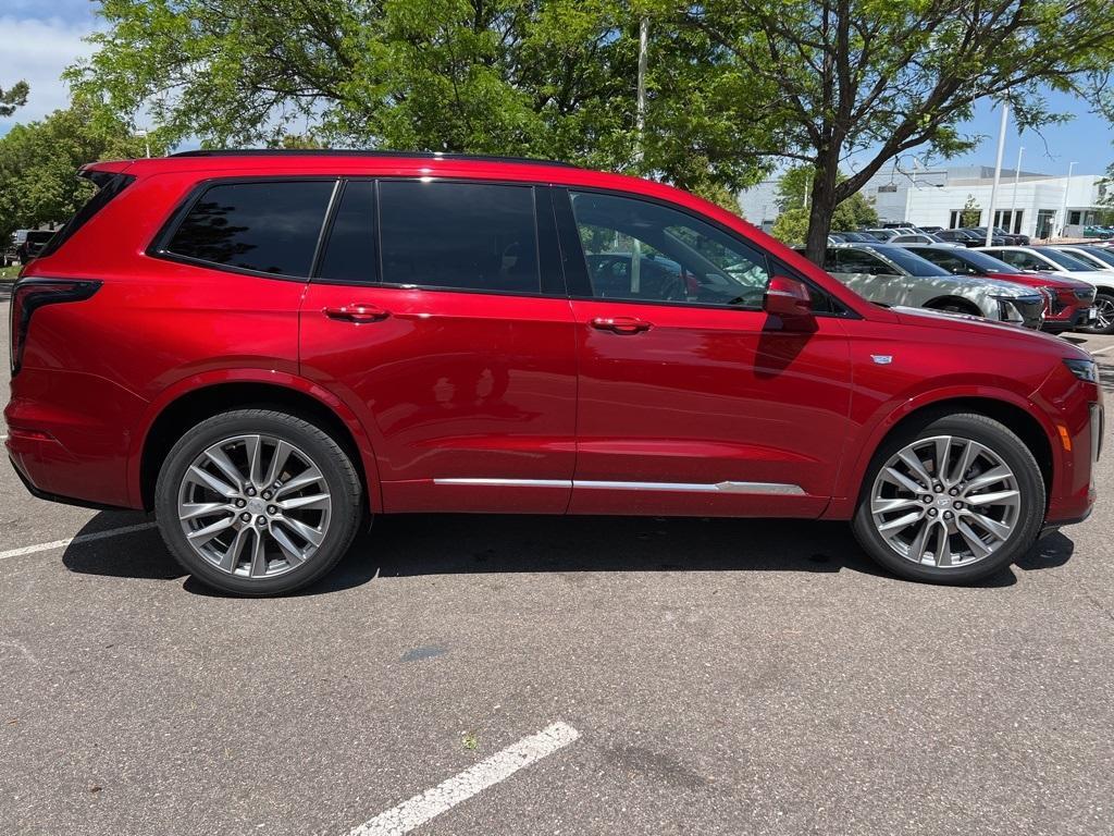 used 2021 Cadillac XT6 car, priced at $40,000
