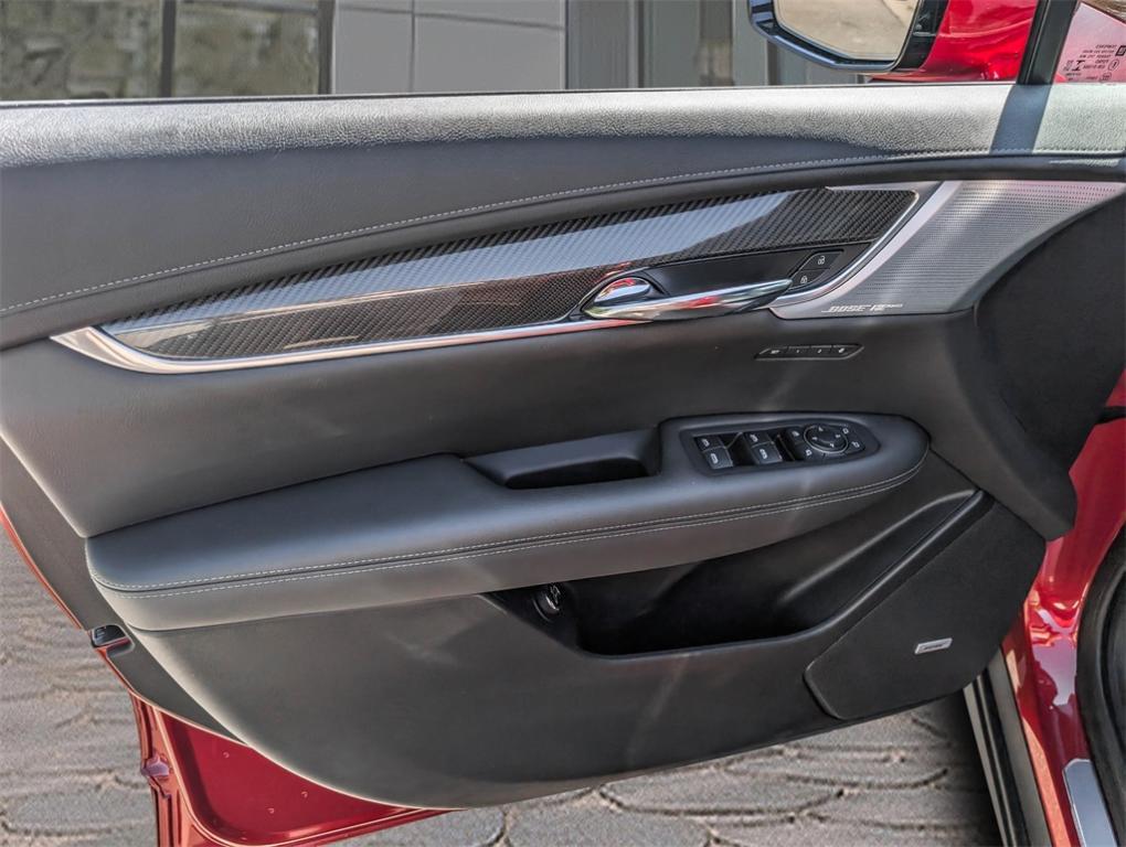 used 2021 Cadillac XT6 car, priced at $38,500