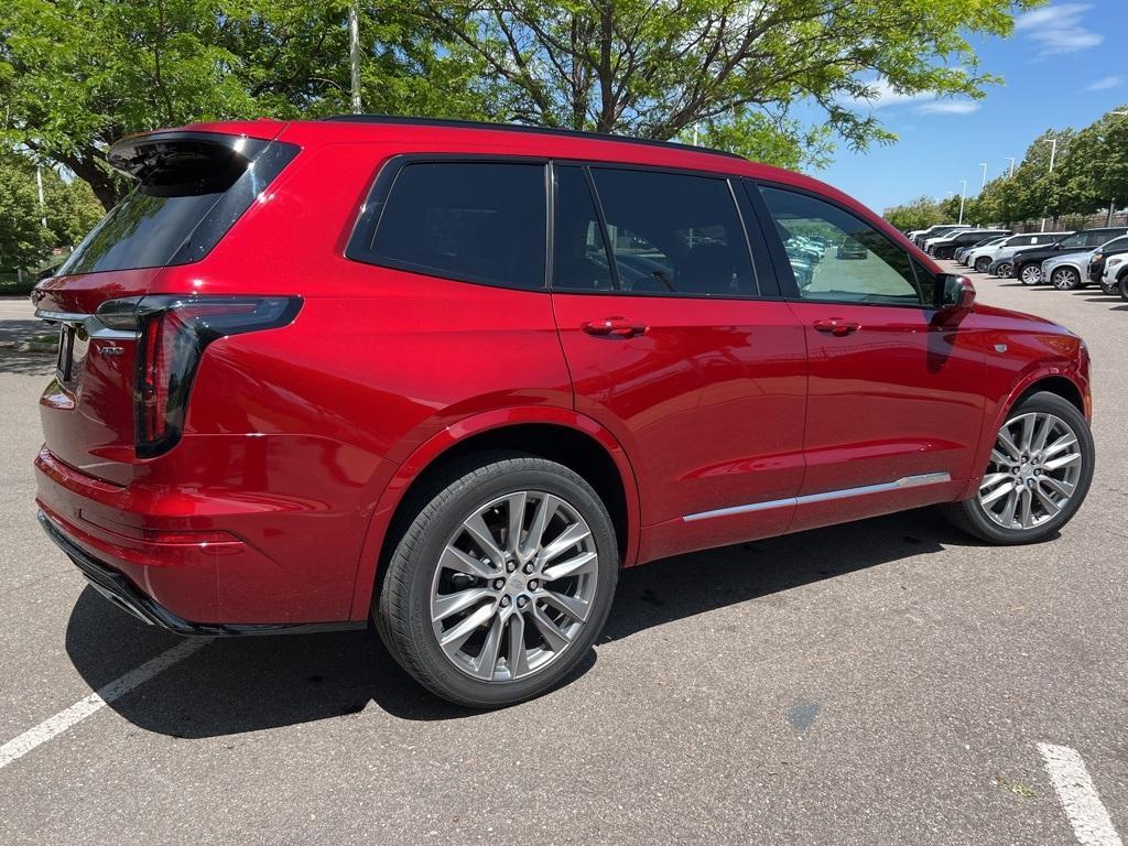used 2021 Cadillac XT6 car, priced at $40,000