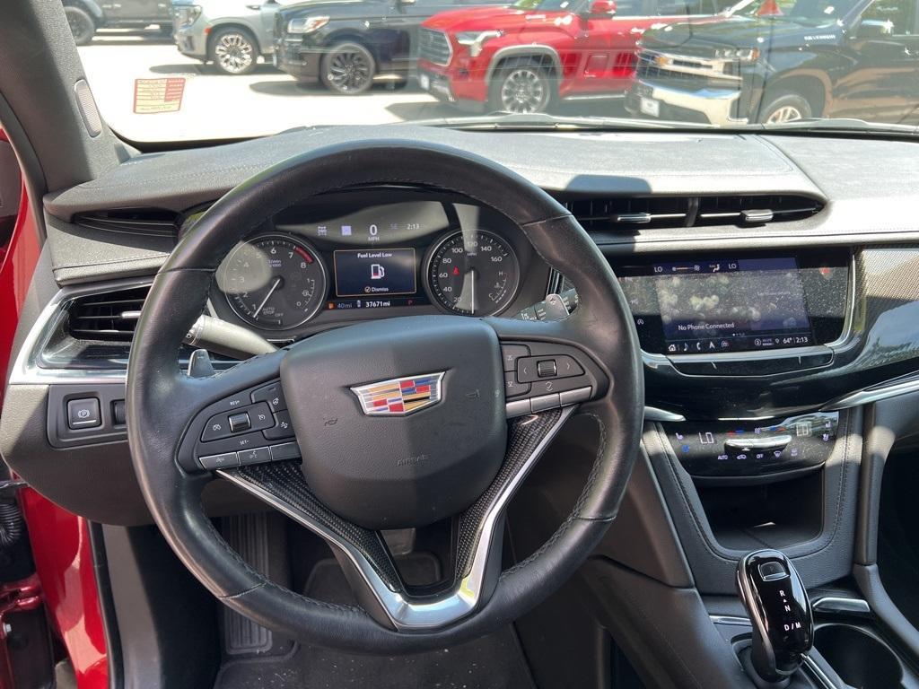 used 2021 Cadillac XT6 car, priced at $40,000