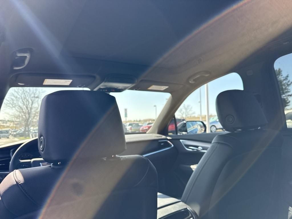 new 2025 Cadillac XT6 car, priced at $51,914