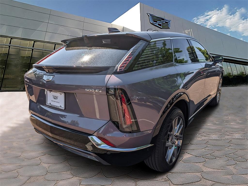 new 2025 Cadillac OPTIQ car, priced at $57,914
