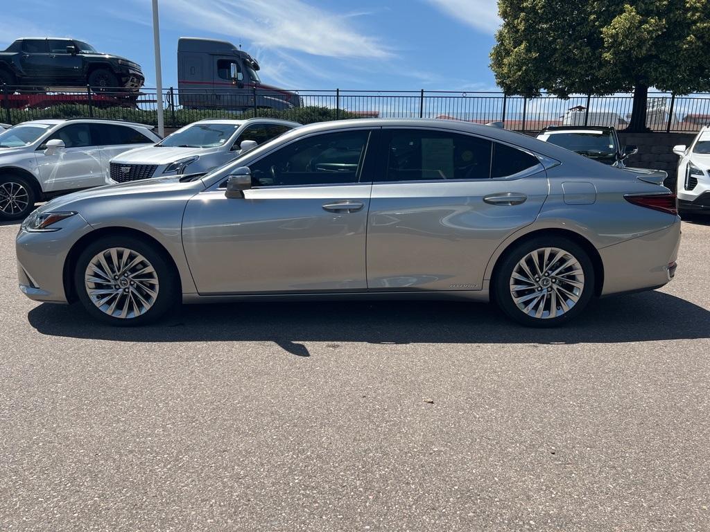 used 2019 Lexus ES 300h car, priced at $33,000